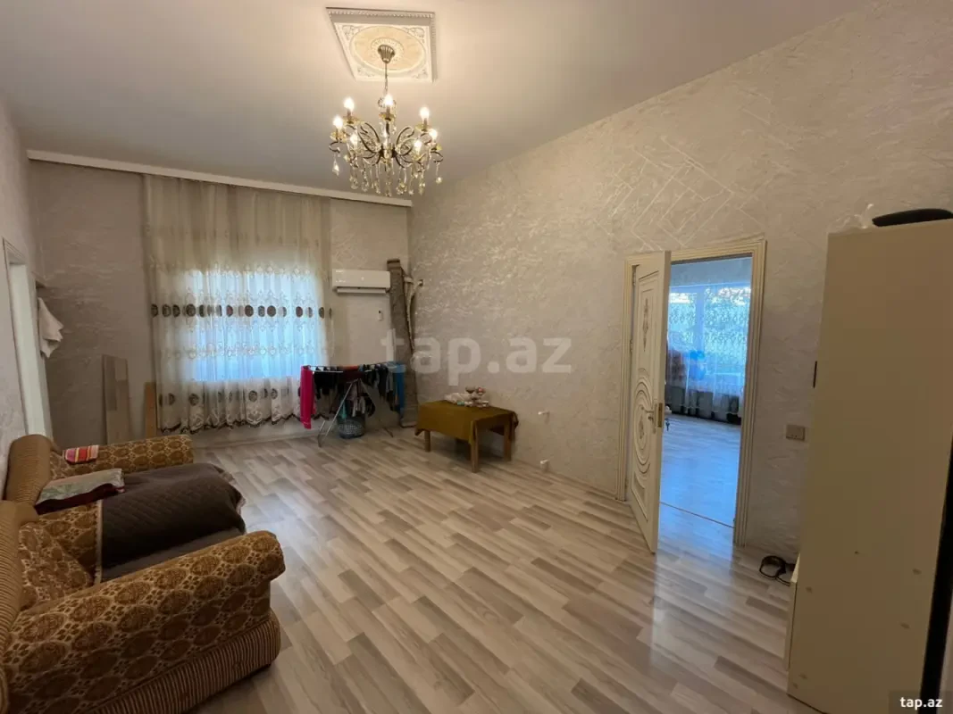 Satılır 4 otaqlı həyət evi 140 m²