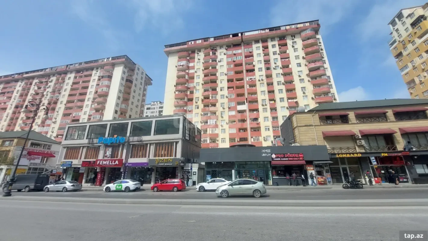 Satılır 3 otaqlı yeni tikili 82 m²