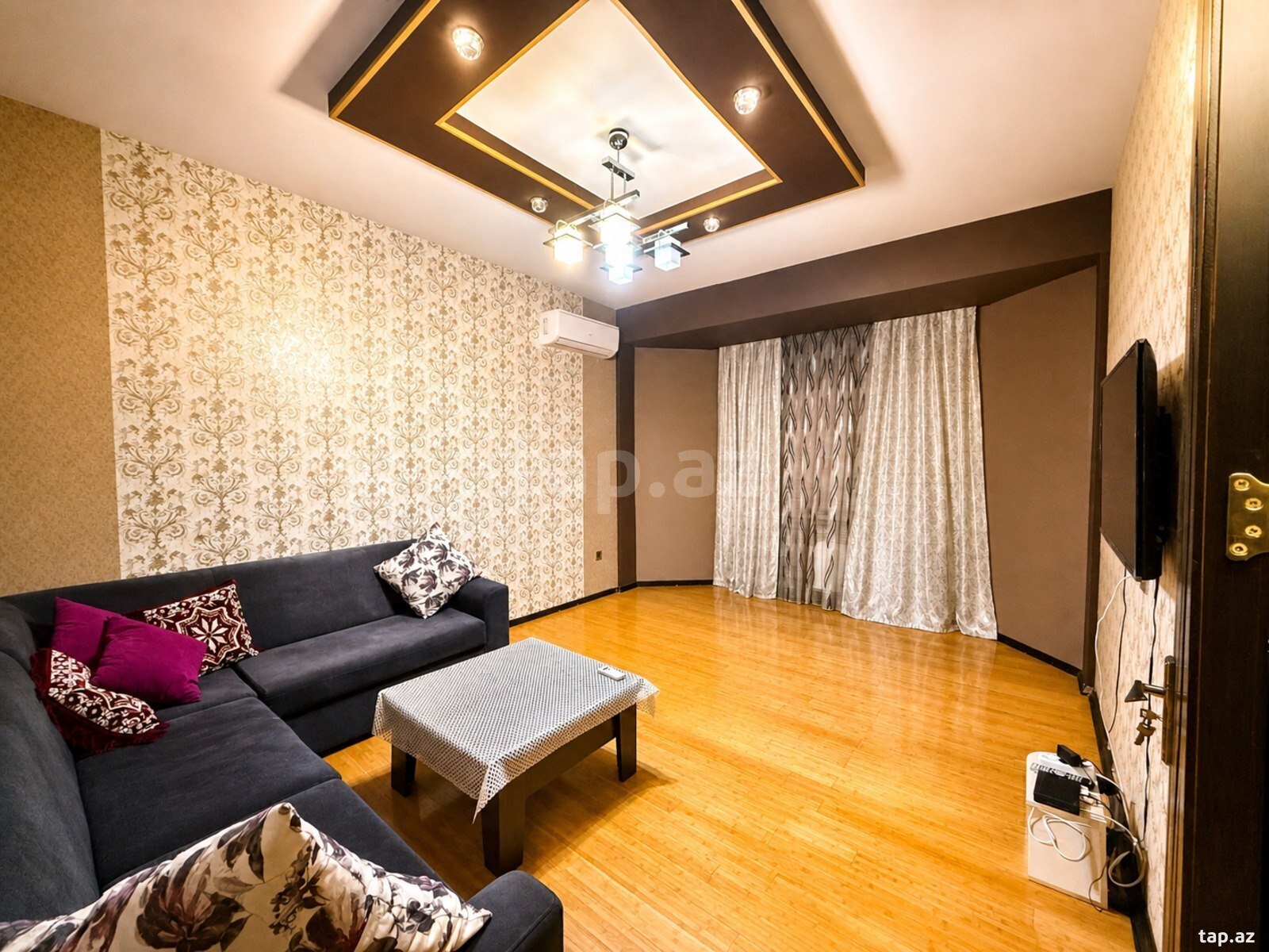 Satılır 3 otaqlı yeni tikili 75 m²