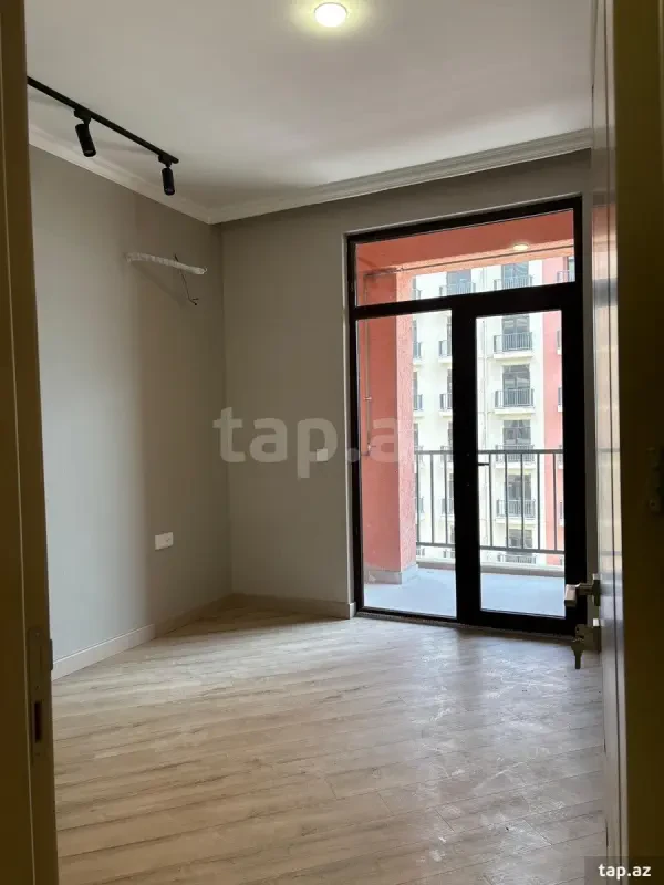Satılır 2 otaqlı yeni tikili 60 m²