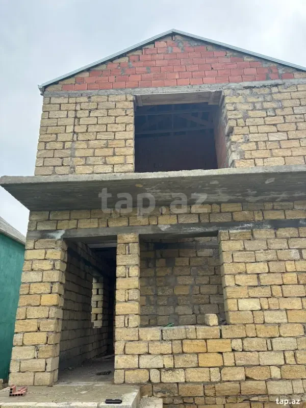 Satılır 5 otaqlı həyət evi 100 m²