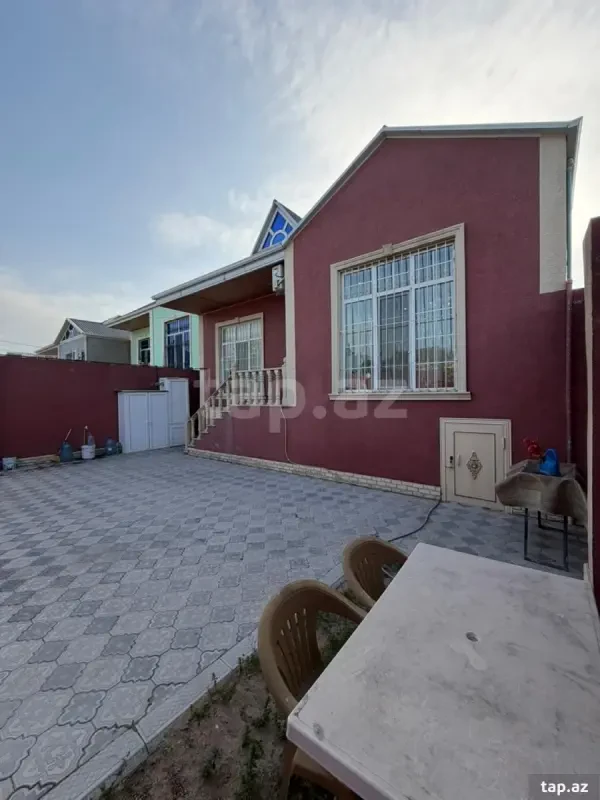 Satılır 4 otaqlı həyət evi 115 m²