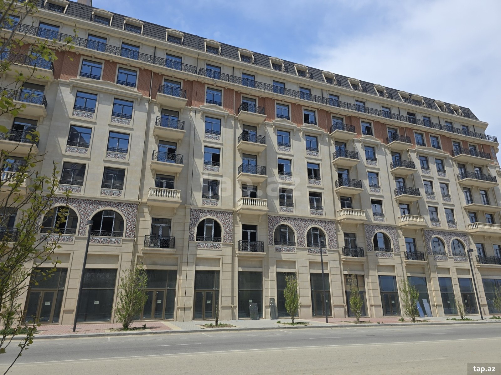 Satılır 3 otaqlı yeni tikili 139 m²