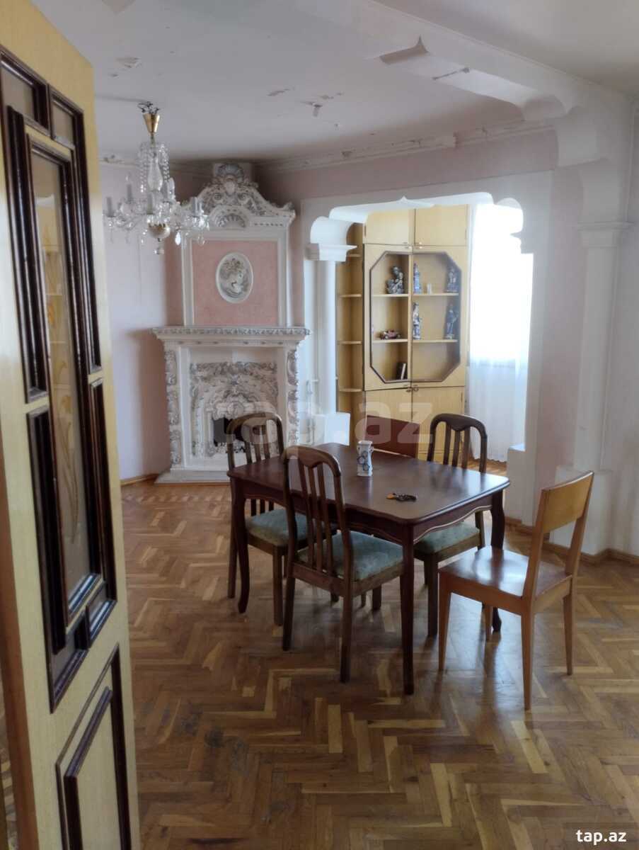 Satılır 3 otaqlı mənzil 81.6 m²
