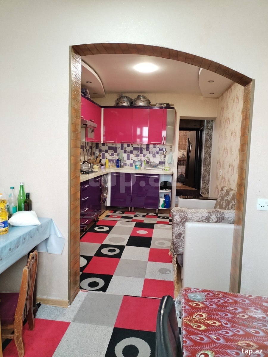 Satılır 5 otaqlı mənzil 90 m²