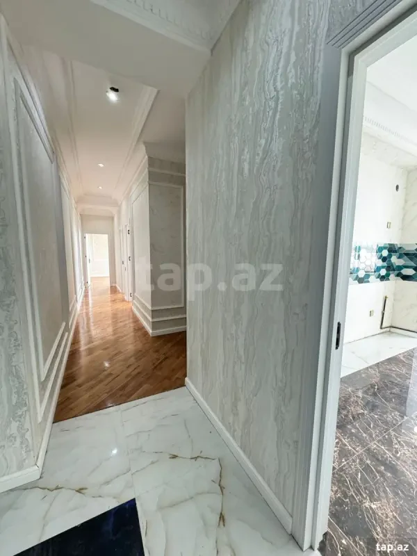 Satılır 3 otaqlı yeni tikili 105 m²