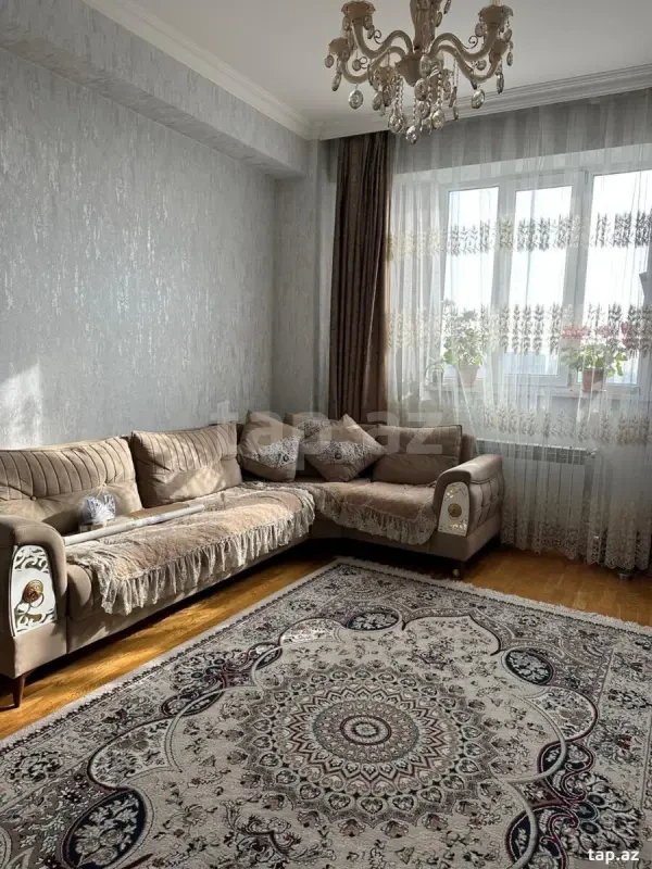 Kirayə verilir 3 otaqlı yeni tikili 75 m²
