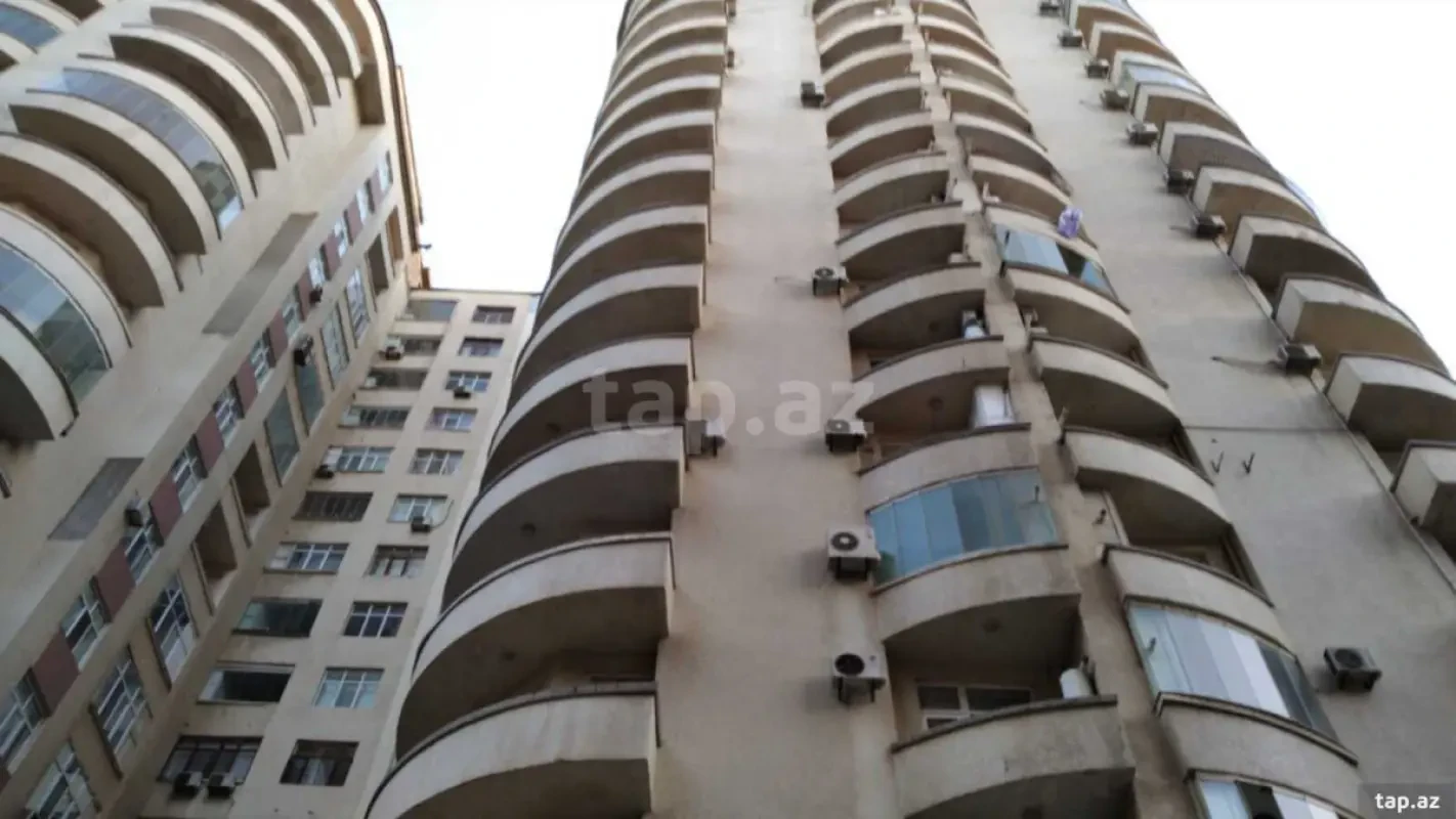 Kirayə verilir 2 otaqlı yeni tikili 90 m²
