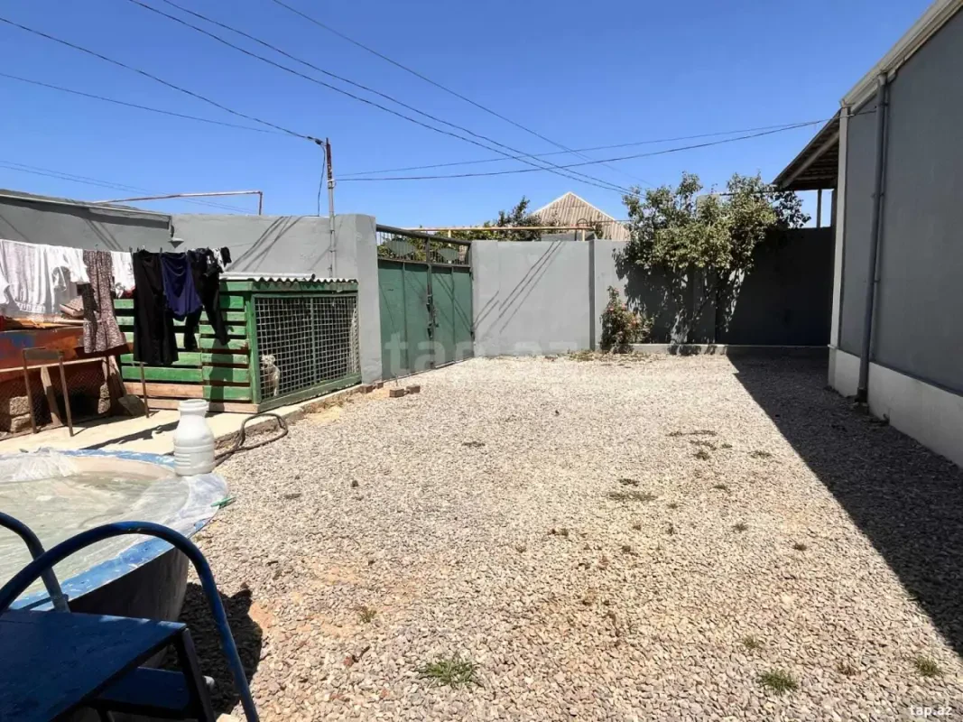 Satılır 4 otaqlı həyət evi 100 m²