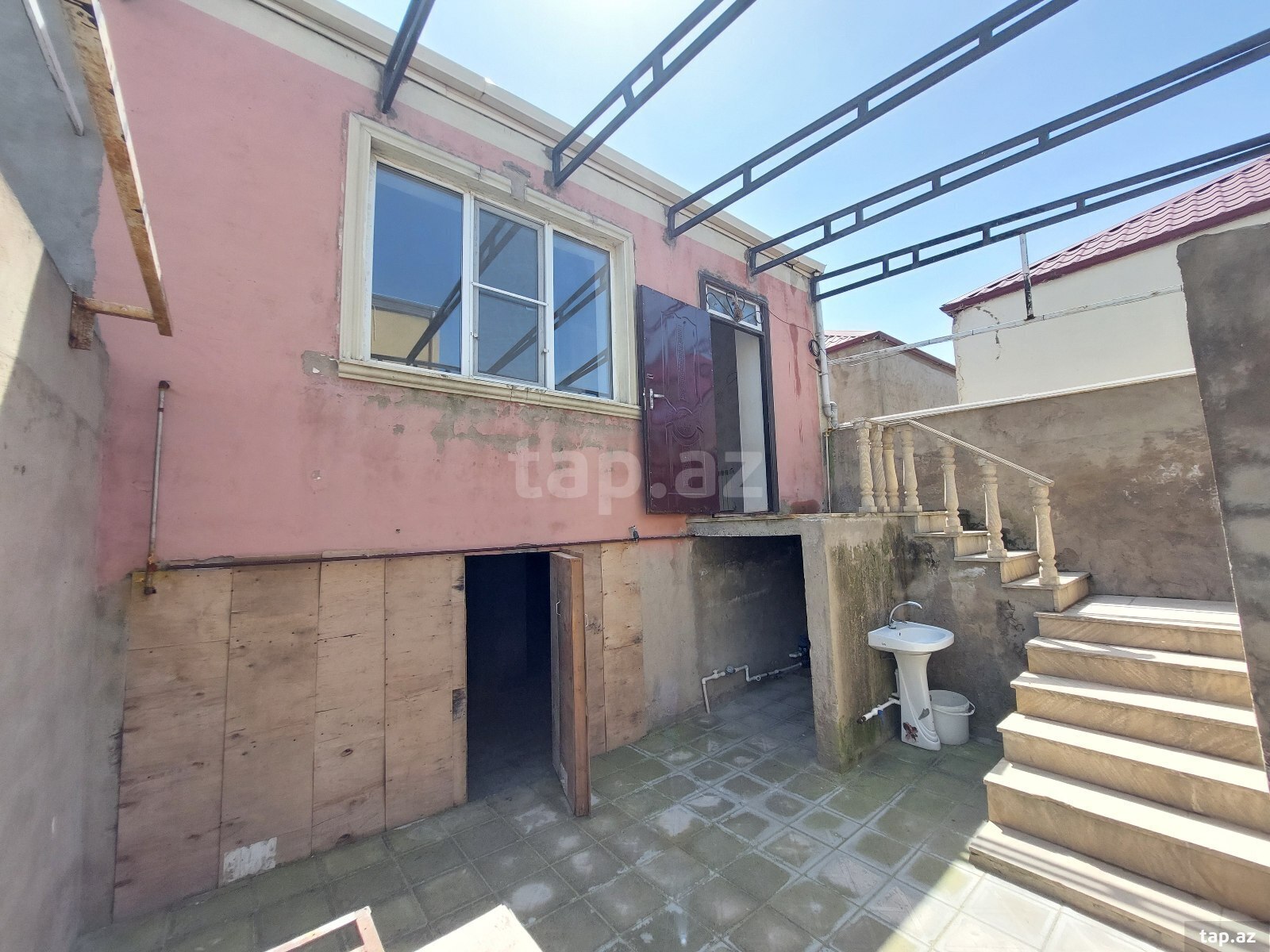 Satılır 3 otaqlı həyət evi 140 m²