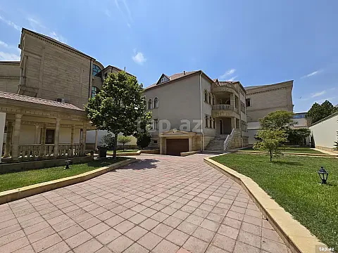 Satılır 7 otaqlı həyət evi 700 m² — Bakı 7 otaq 700.00 m²