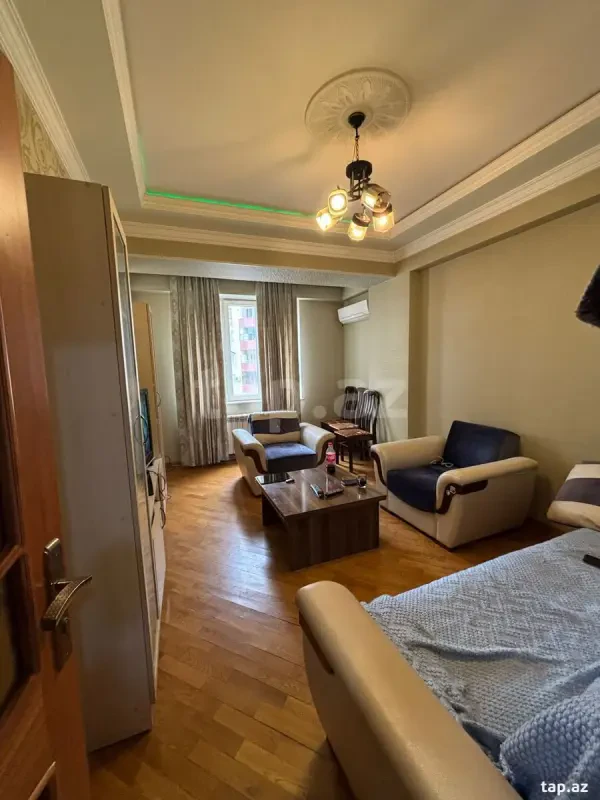 Kirayə verilir 2 otaqlı yeni tikili 65 m²