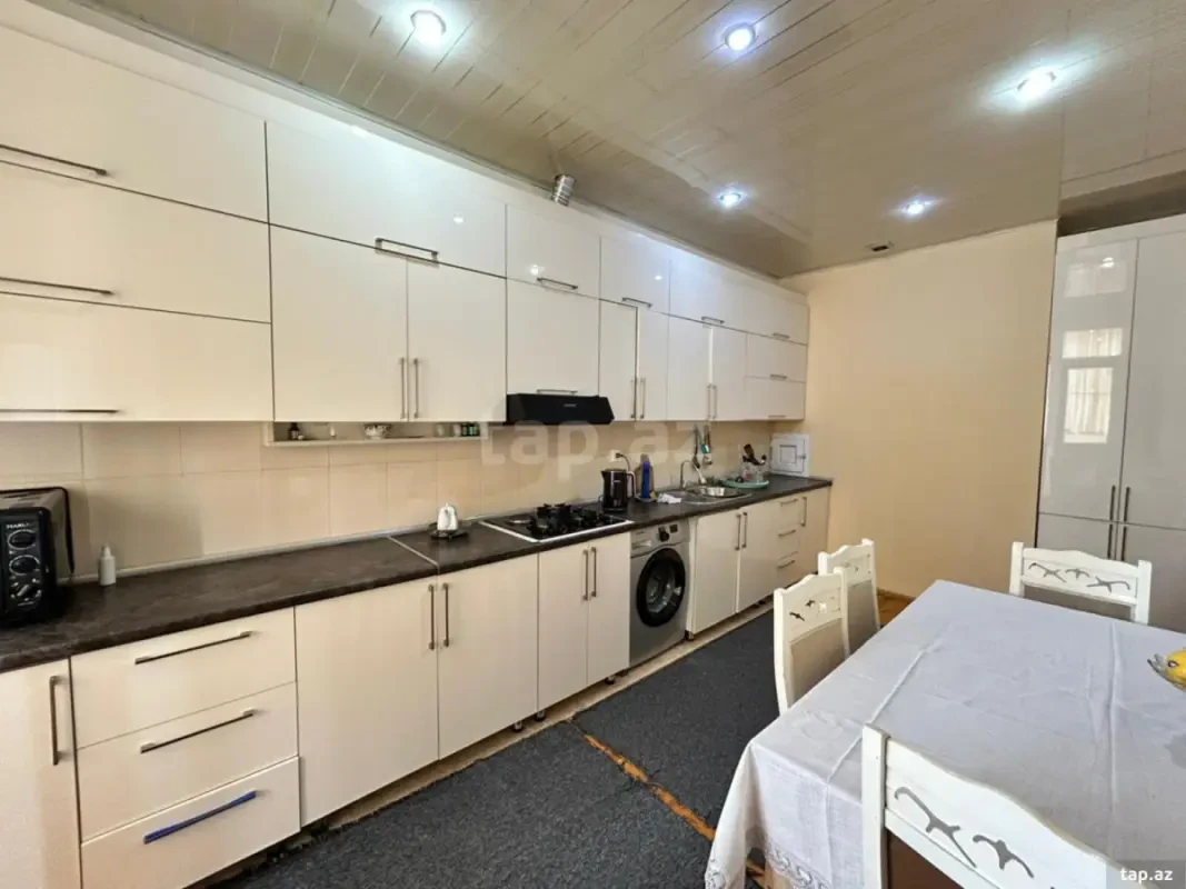 Satılır 2 otaqlı yeni tikili 83 m²