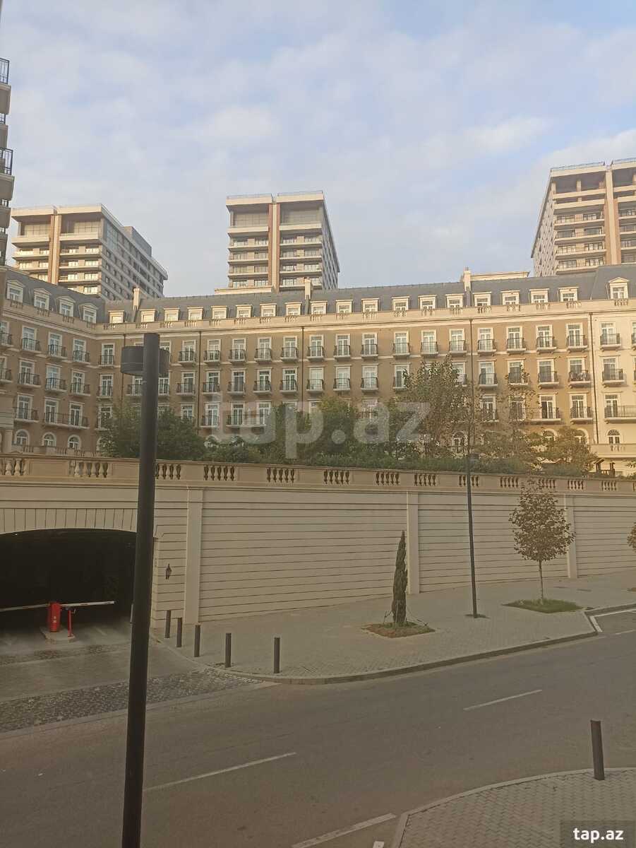 Satılır 3 otaqlı yeni tikili 94.5 m²