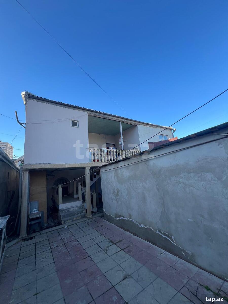 Satılır 4 otaqlı həyət evi 198 m²