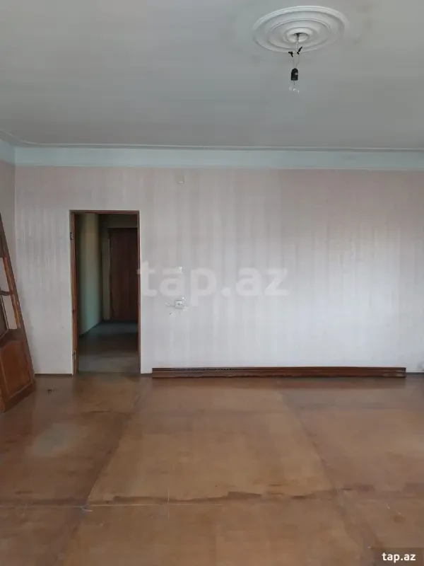 Satılır 4 otaqlı mənzil 120 m²