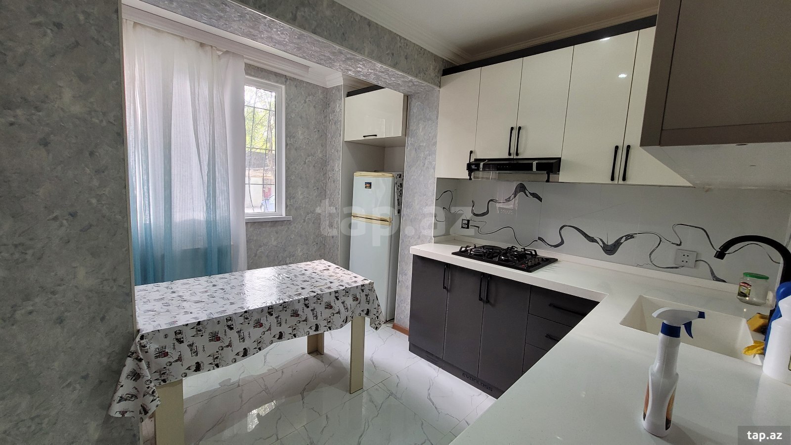 Kirayə verilir 3 otaqlı mənzil 90 m²