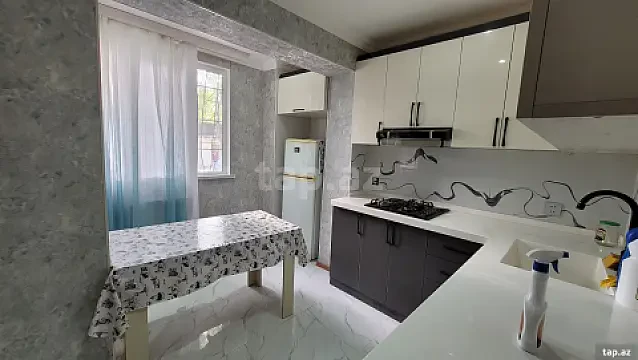 Kirayə verilir 3 otaqlı mənzil 90 m² — Bakı 3 otaq 90.00 m²