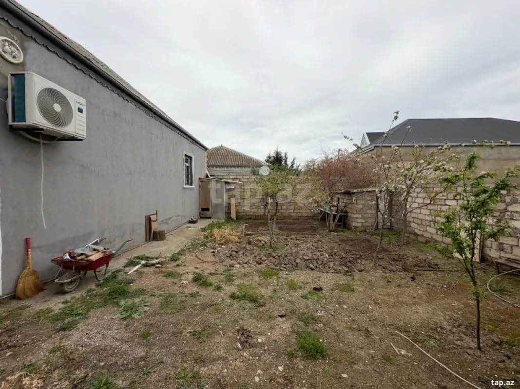 Satılır 3 otaqlı həyət evi 100 m²