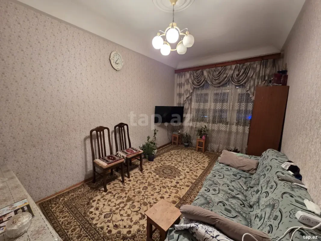 Satılır 4 otaqlı mənzil 80 m²