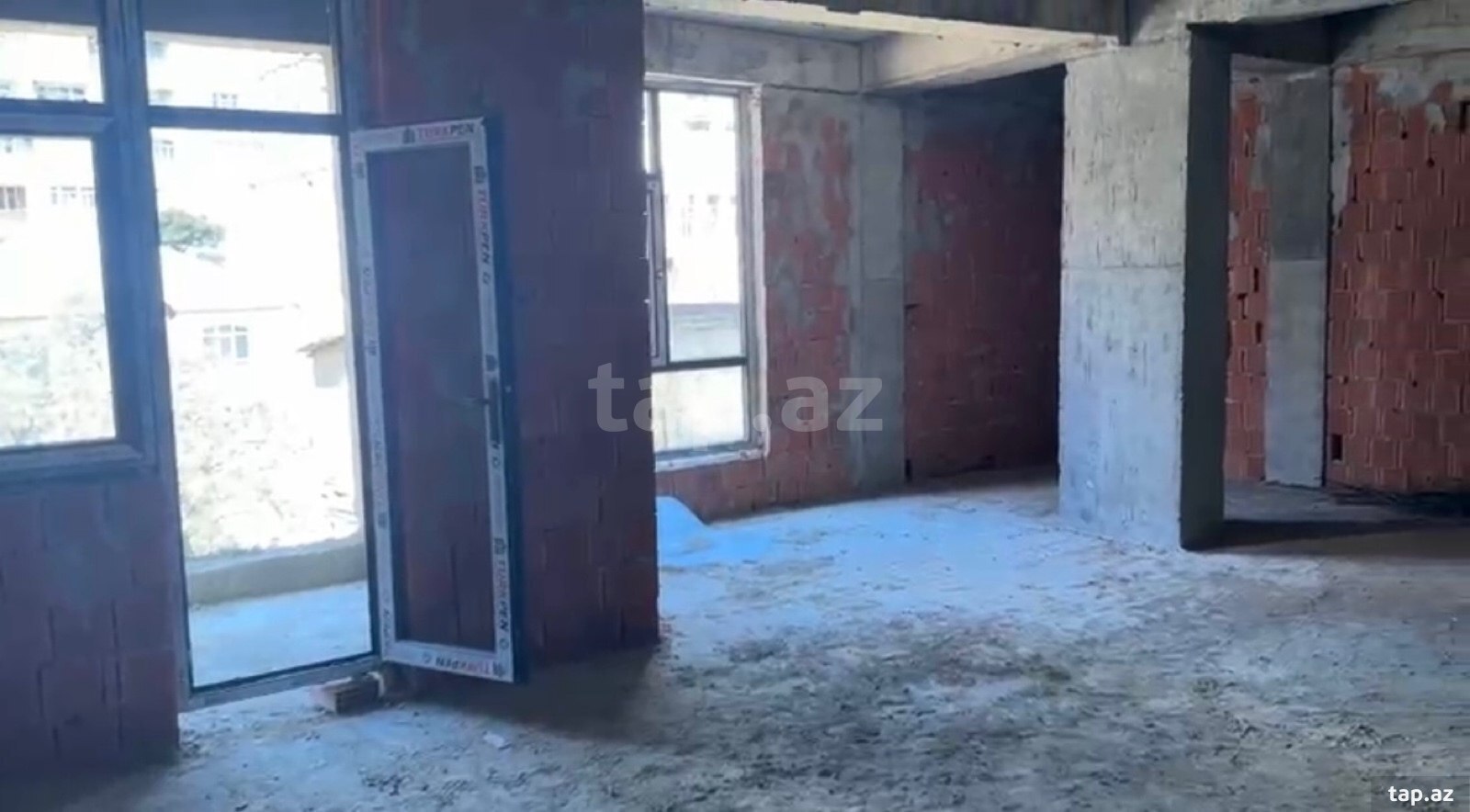Satılır 2 otaqlı yeni tikili 72 m²