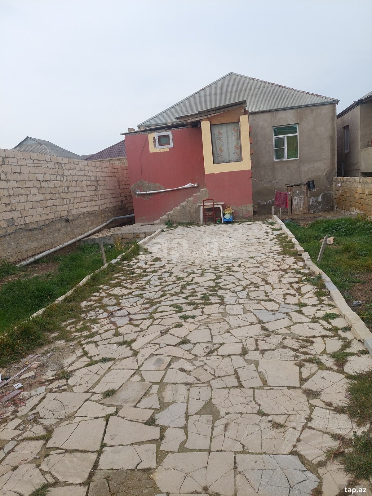 Satılır 4 otaqlı həyət evi 90 m²