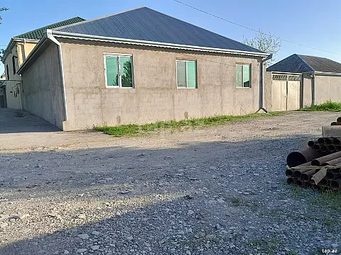 Satılır 3 otaqlı həyət evi 130 m² — Şamaxı 3 otaq 130.00 m²