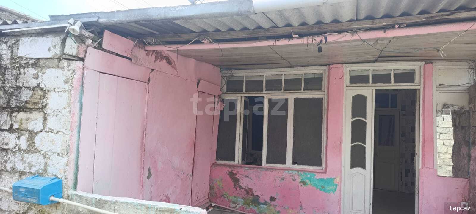 Satılır 1 otaqlı həyət evi 53 m²