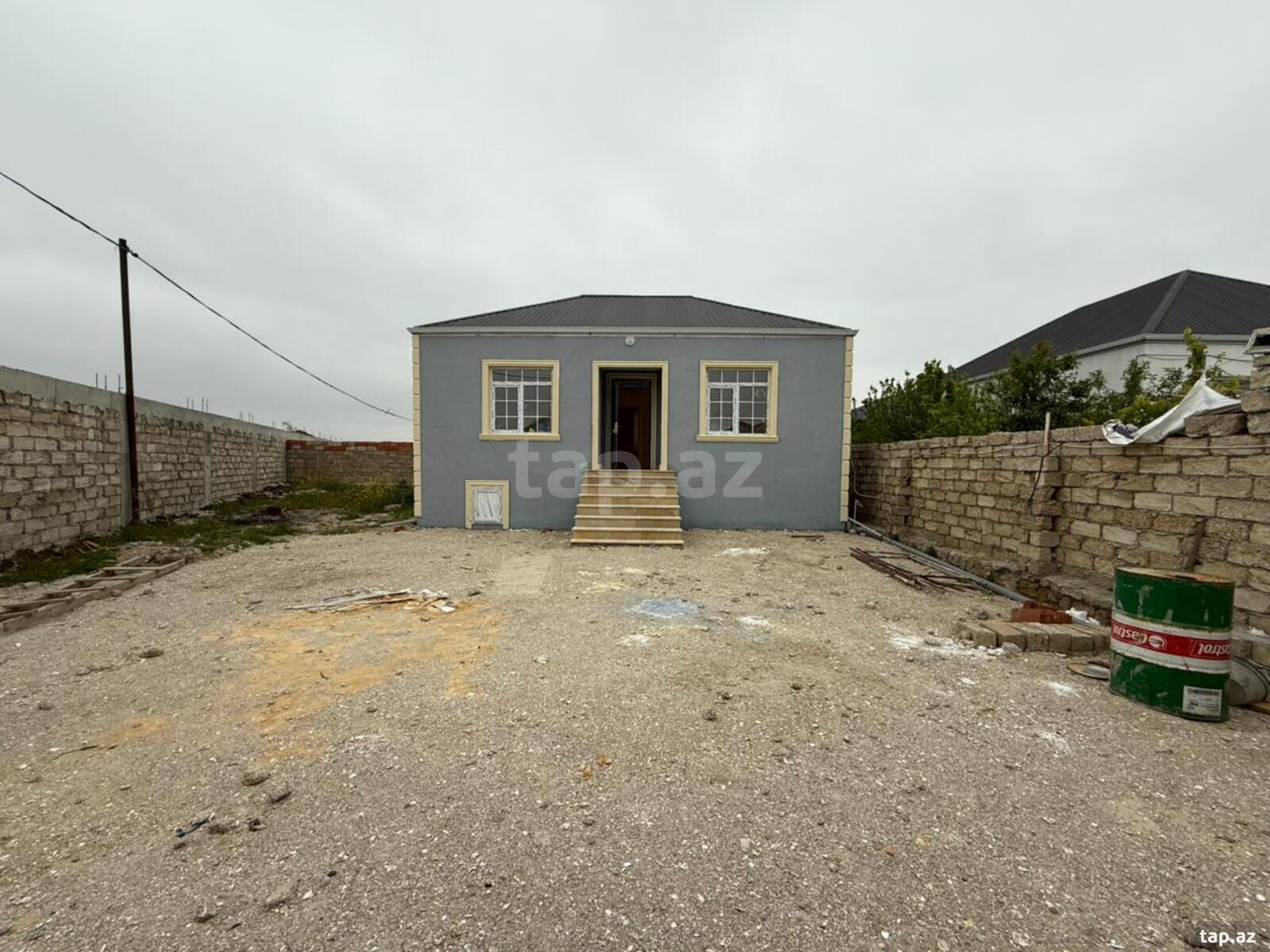 Satılır 3 otaqlı həyət evi 100 m²