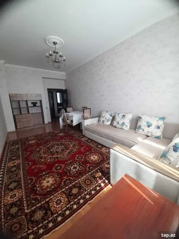 Kirayə verilir 2 otaqlı yeni tikili 68 m²