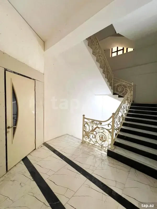 Satılır 4 otaqlı yeni tikili 132 m²