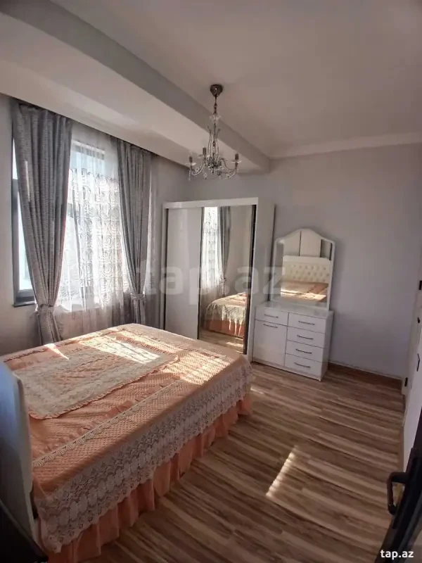 Kirayə verilir 2 otaqlı yeni tikili 65 m²