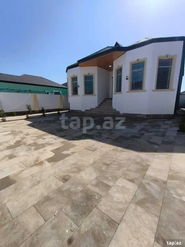 Satılır 5 otaqlı həyət evi 140 m²