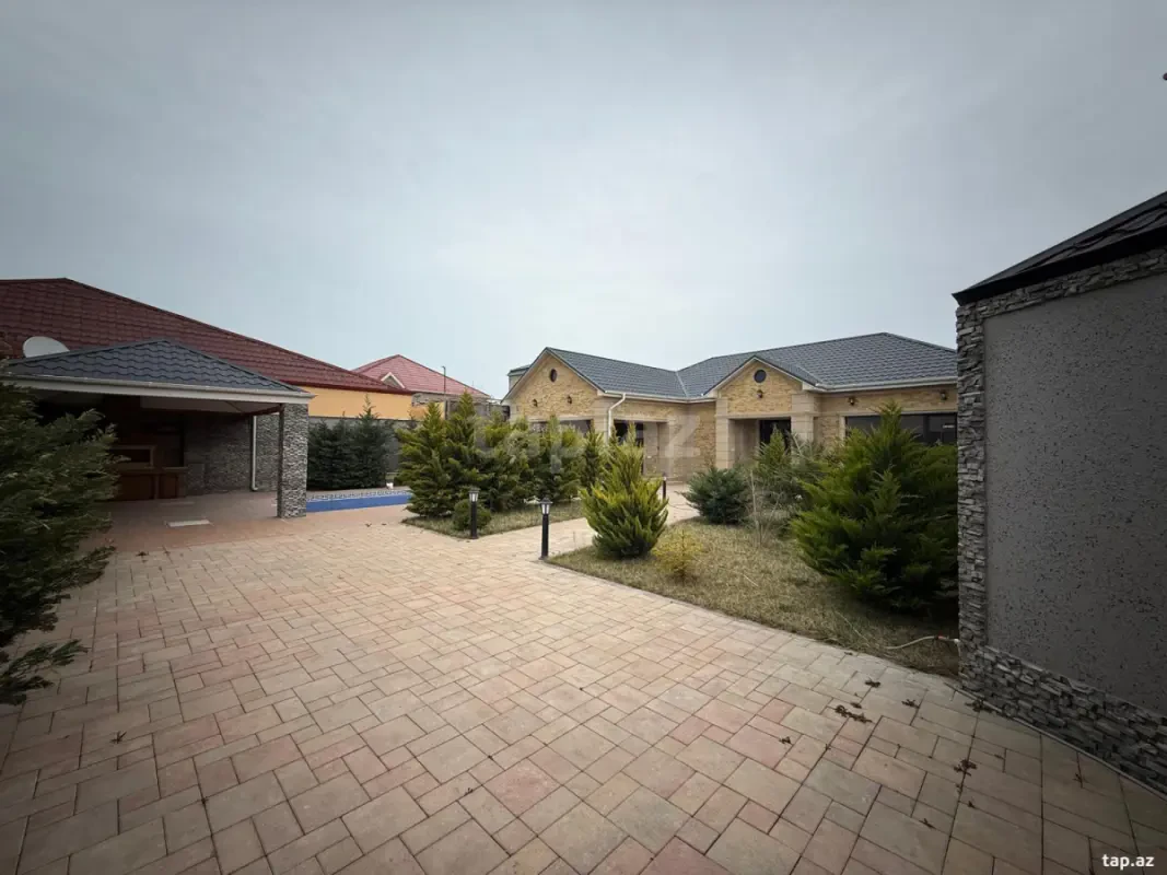 Satılır 3 otaqlı həyət evi 190 m²