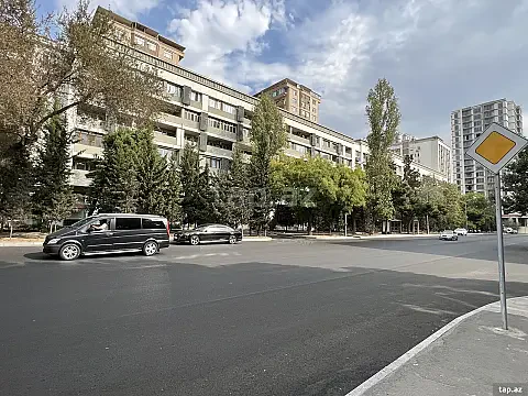 Satılır 3 otaqlı mənzil 80 m² — Bakı 3 otaq 80.00 m²