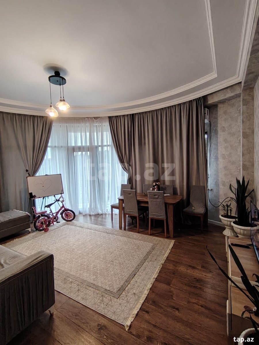 Satılır 3 otaqlı yeni tikili 105 m²