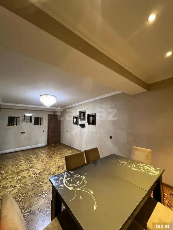 Kirayə verilir 2 otaqlı mənzil 74 m²