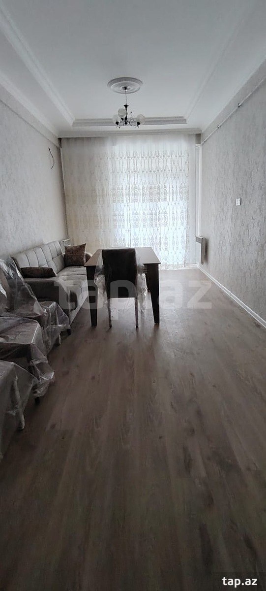 Kirayə verilir 2 otaqlı yeni tikili 74 m²