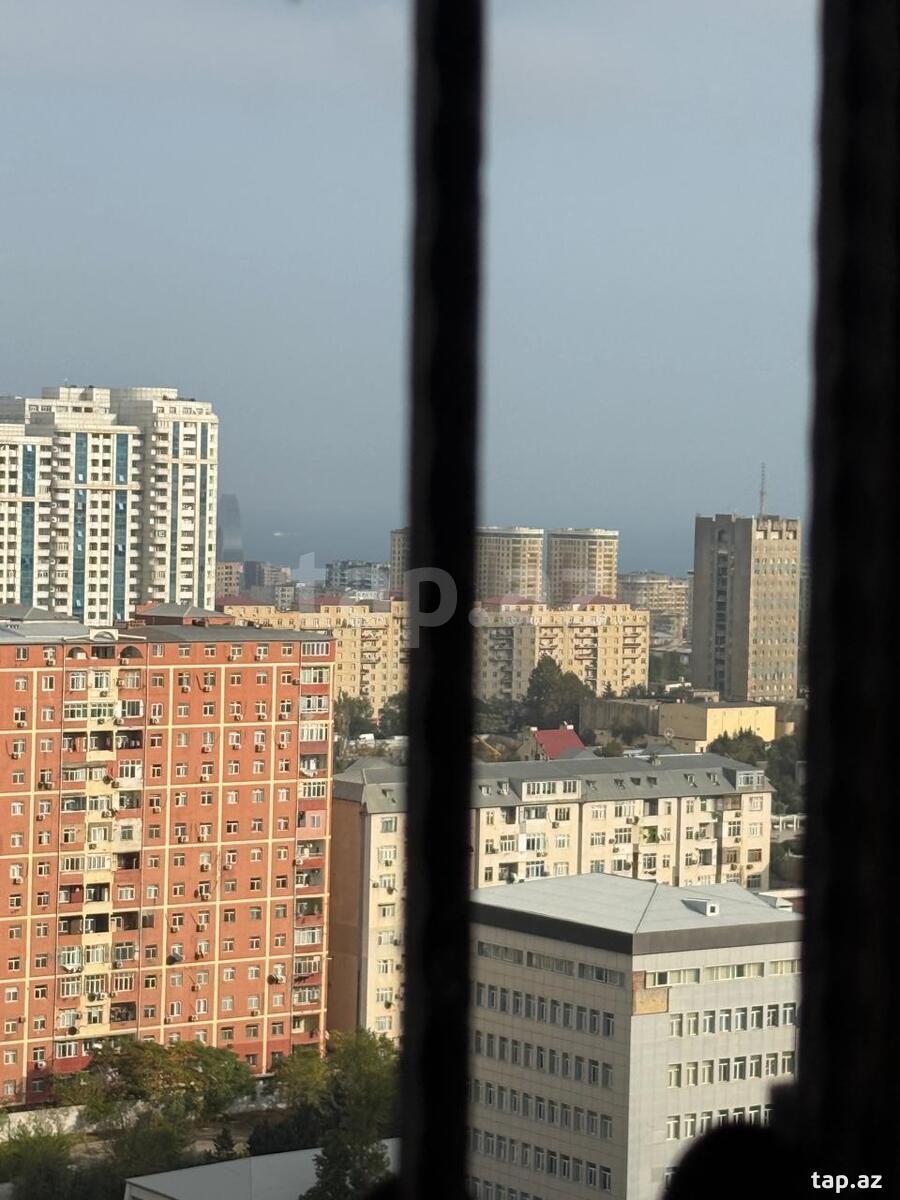 Kirayə verilir 3 otaqlı yeni tikili 150 m²