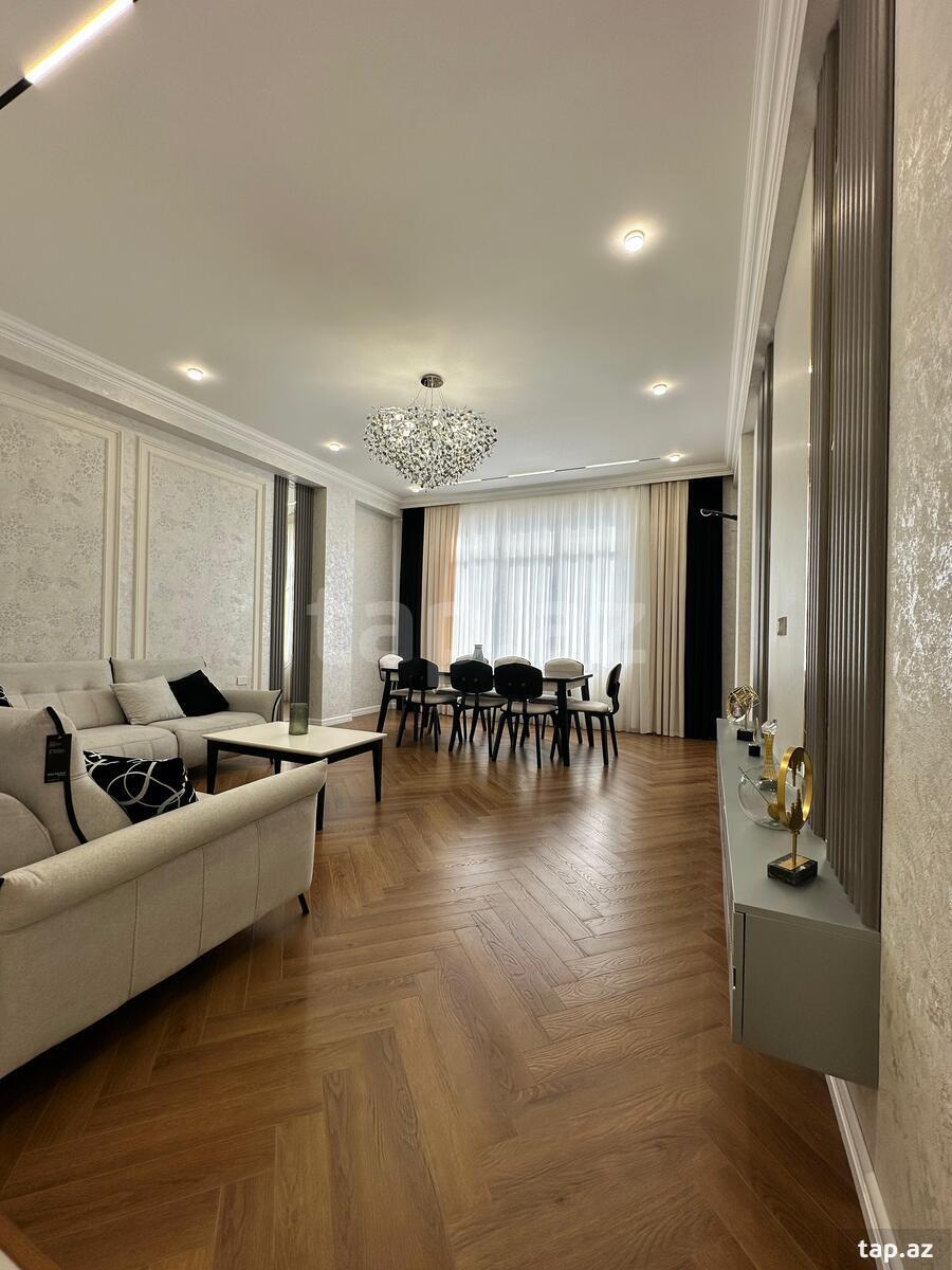Satılır 3 otaqlı yeni tikili 130 m²