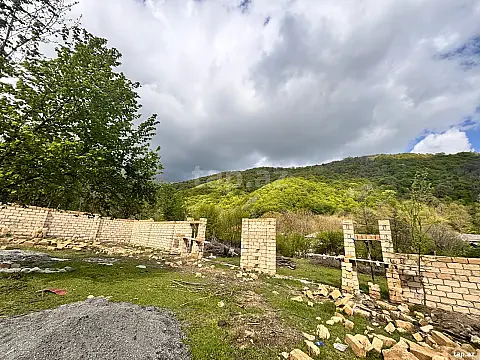 Satılır torpaq sahəsi — Qəbələ