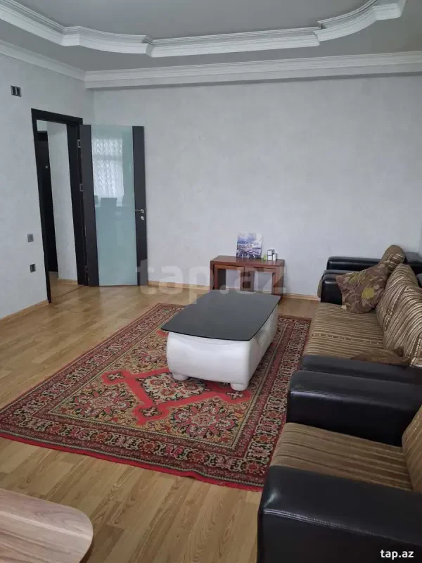 Kirayə verilir 2 otaqlı yeni tikili 90 m²