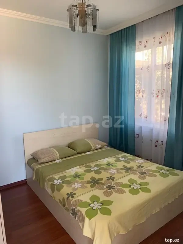 Kirayə verilir 2 otaqlı həyət evi 82 m²