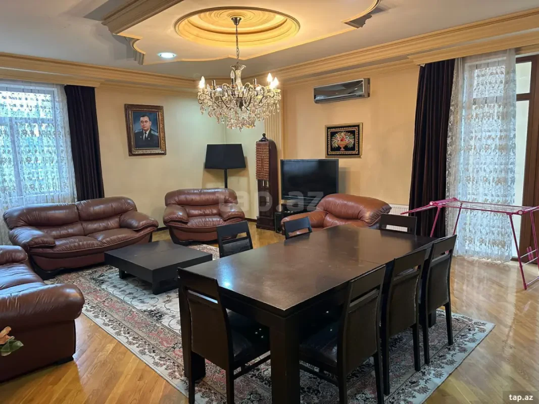 Satılır 4 otaqlı yeni tikili 250 m²