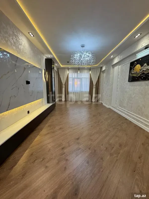 Satılır 3 otaqlı yeni tikili 135 m²