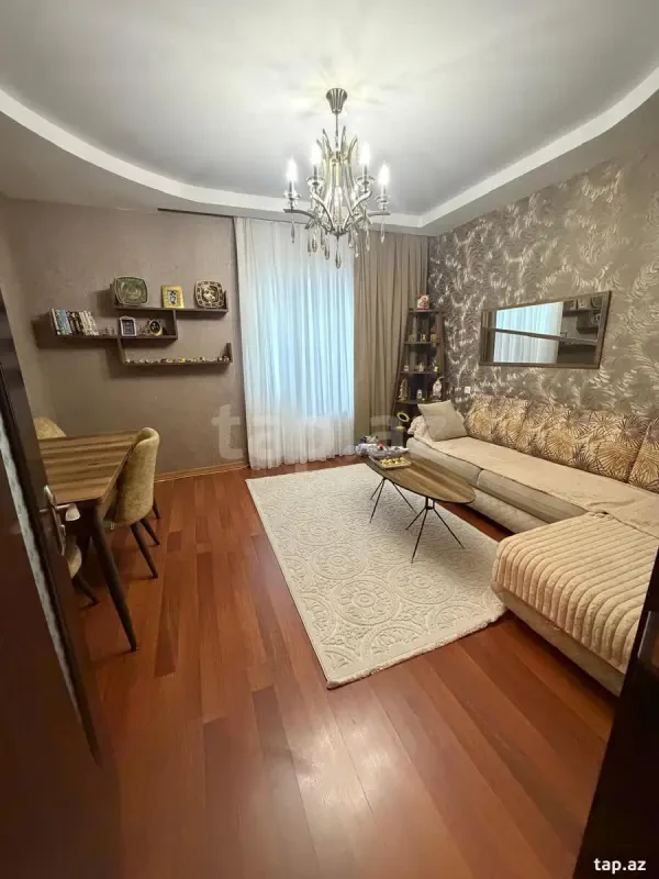 Satılır 1 otaqlı mənzil 371 m²