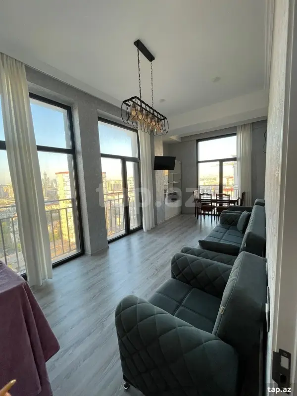 Kirayə verilir 3 otaqlı yeni tikili 140 m²