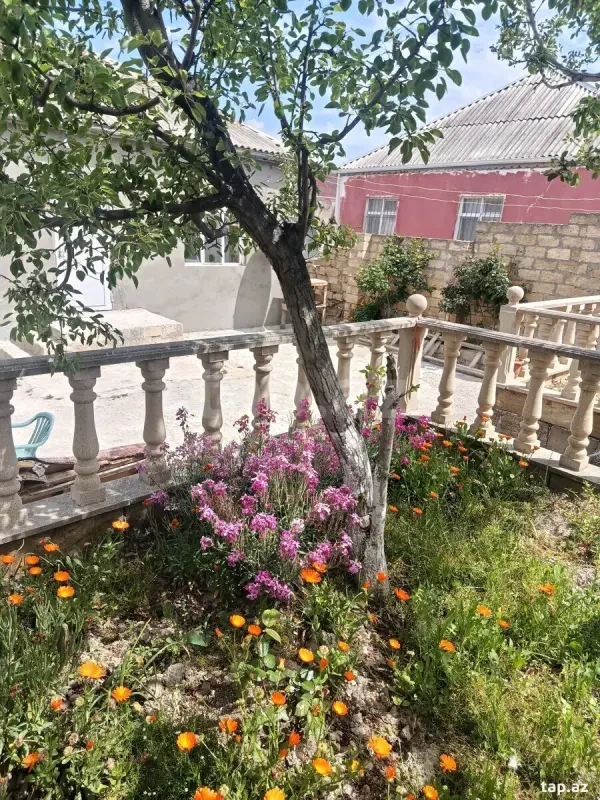 Satılır 3 otaqlı həyət evi 100 m²