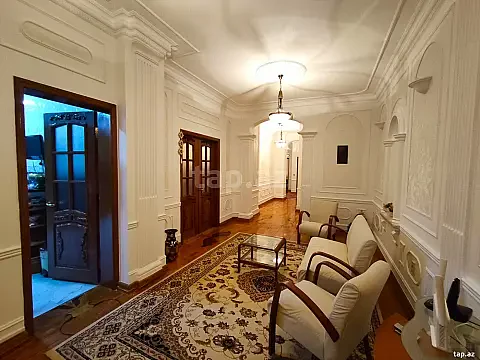 Kirayə verilir 4 otaqlı yeni tikili 200 m² — Bakı 4 otaq 200.00 m²
