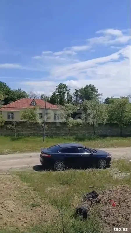 Satılır 4 otaqlı həyət evi 130 m²